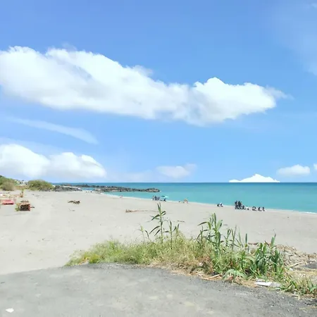 Charming In With Sea View - 80 M² アパート