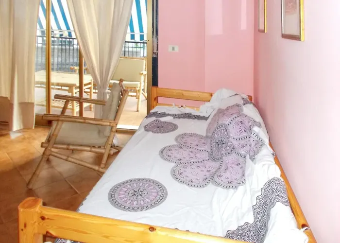 Charming Sea View Apartment Giardini Naxos